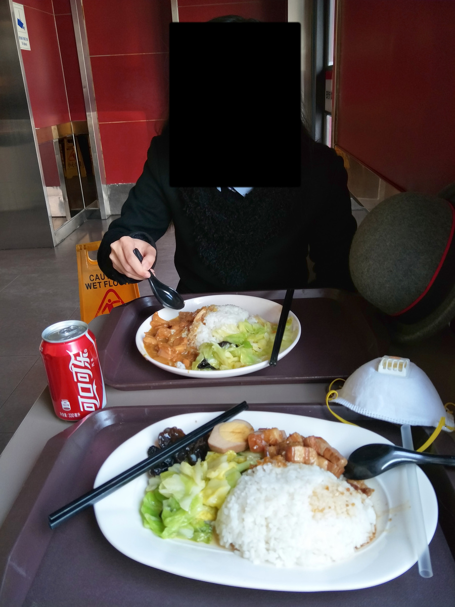 Show-me eating food with me at a Chinese fast food restaurant